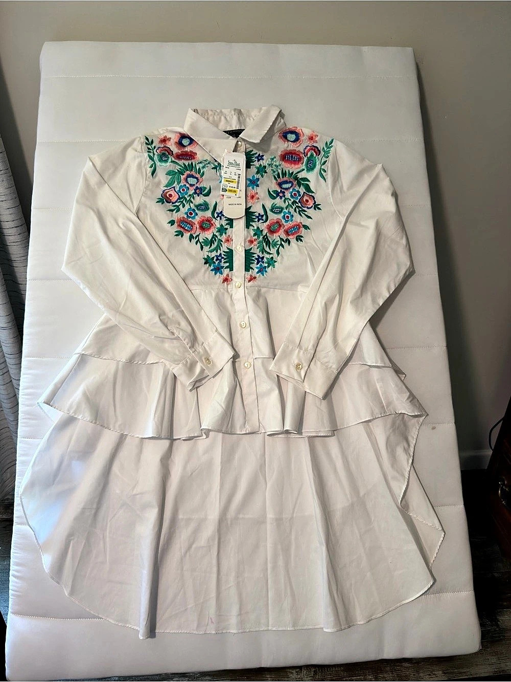 NWT Tunique Embroidered Floral Tunic Floral Embroidered Tunic White Large